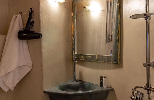 Emporio House | Exi Castle Suites
