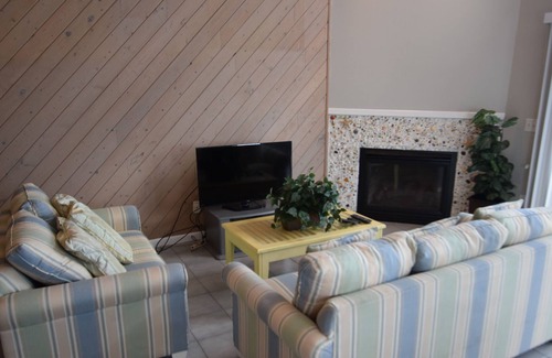 Dennisville House | Expansive ocean and bay views, plus the Atlantic City skyline at night!