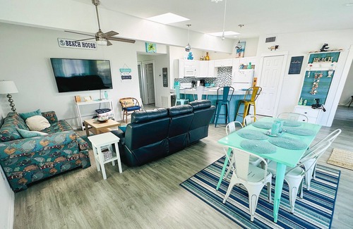 Surfside Beach House | Expansive ocean views from double decks, just steps to beach