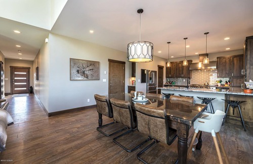 Tabernash House | Expansive views, luxury furnishings & a hot tub for easing weary muscles
