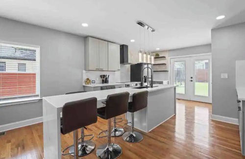 Atlanta House | Experience Atlanta in Comfort: 4-Bedroom Home with WiFi, AC & More