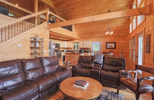 Bryson City Cabin | Experience breathtaking mountain views at Changes in Altitude!