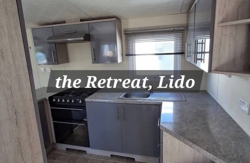 Prestatyn House | Experience Coastal Bliss: Your Perfect Caravan Getaway at Lido Beach, Prestatyn!