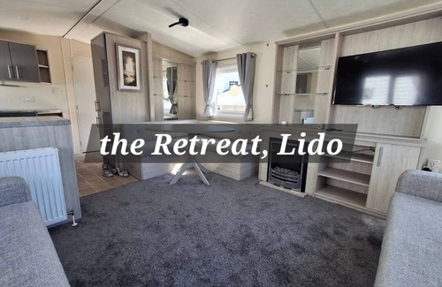 Prestatyn House | Experience Coastal Bliss: Your Perfect Caravan Getaway at Lido Beach, Prestatyn!