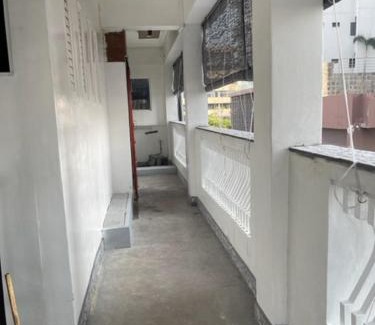 Bambalapitiya Apartment | Experience Colombo like a local