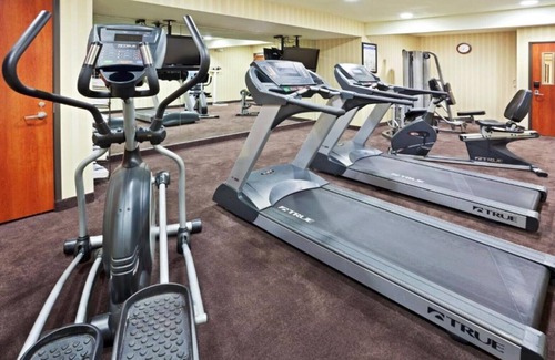 Lake Oswego House | Experience comfortable accommodations and a plethora of amenities