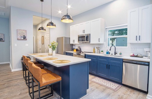 Denver Heights House | Experience Convenience w/4BR/3BA Near Alamodome