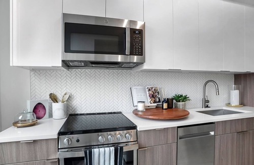 NoMa Apartment | Experience DC, while being a cozy walk to the heart of NOMA-North Capitol Hill