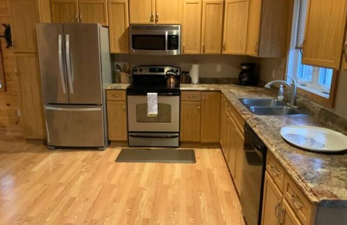 Miller Lake Cottage | Experience four seasons of fun at Black Bear Lodge!