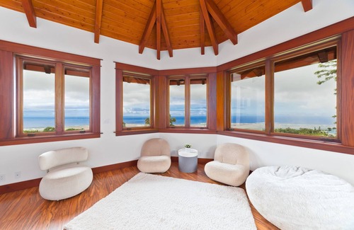 Historic Kailua Village House | Experience luxury at Hale Ola