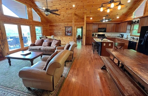 Bryson City Cabin | Experience luxury in the Smoky Mountain High cabin