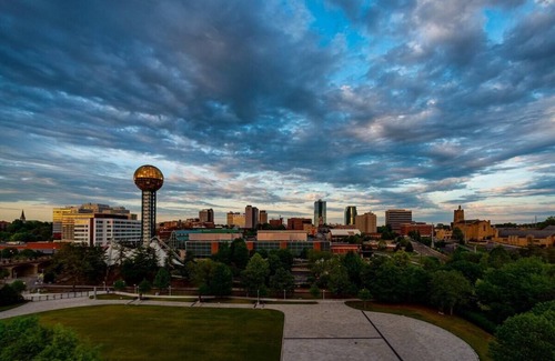 Downtown Knoxville Apartment | Experience Music Magic: The Loft Getaway!