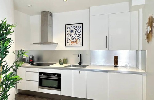 Odeon Apartment | EXPERIENCE THE GRANDEUR OF PARISIAN LIFE, IN AN ICONIC LOCATION – SAINT GERMAIN