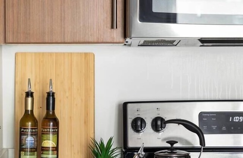 Traverse City Condo | Explore Food & Wine from TART Trail - Pet Friendly