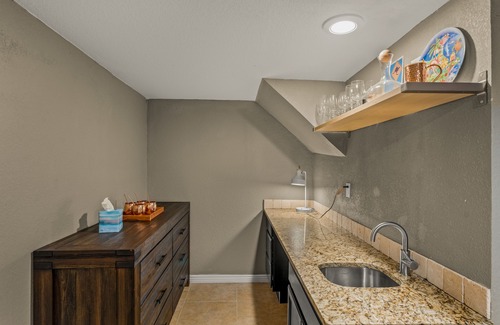 Sunnyside House | Explore Highlands Neighborhood - Walkability - Grill - Beautiful Patio
