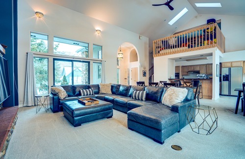 Dalton Ranch House | Explore Our Family-Friendly Mountain Retreat Overlooking the Golf Course