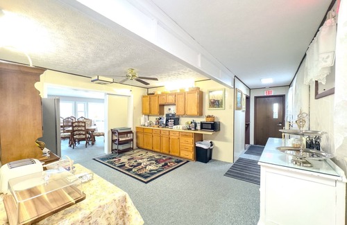 Marblehead Apartment | Explore, Relax, Repeat in Marblehead