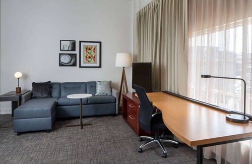 Arts/Warehouse District Hotel | Explore Wonderful New Orleans! Pet-Friendly With Outdoor Pool, Free Breakfast!