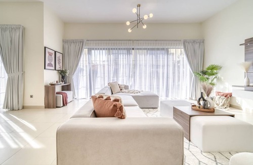 Dubai Villa | Exquisite 4BR with Assistant Room Villa at Nadd Al Shiba Third, Nad Al Sheba by Deluxe Holiday Homes