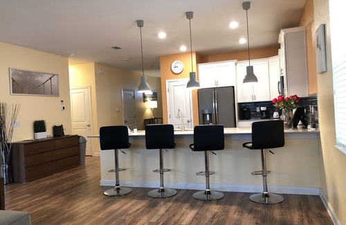 Davenport Resort | Exquisite 🤩 9 BEDS POOL HOME ! 15min to Disney World!