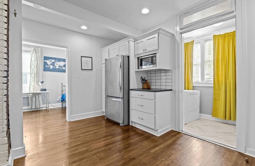 Midtown - Westport House | Exquisite Duplex in the Heart of KC + Parking