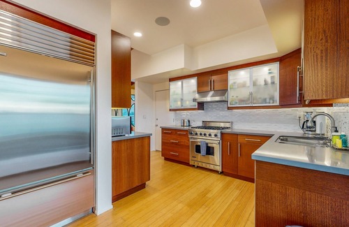 Vista Las Palmas House | Exquisite home with enclosed yard, private pool, pool spa, gas grill - Dogs OK