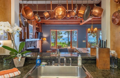 Kings Beach House | Exquisite Lakefront