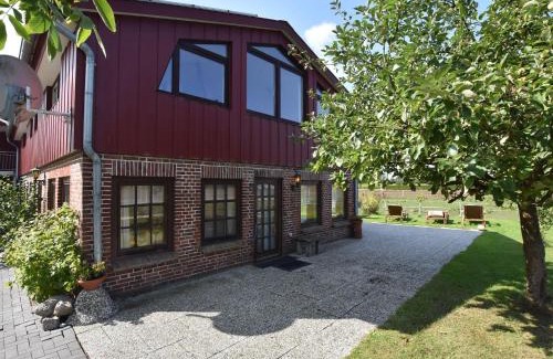Hasselberg House | Exquisite Mansion in Pugholz near Sea