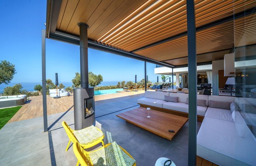 Rethymno Villa | Exquisite Retreat - 2 Pools, Hot Tubs, Hammam, and Fully Staffed: by etouri