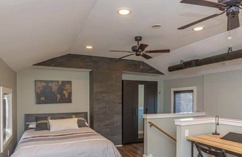 Downtown Wilmington House | EXQUISITE! Urban-Luxury, PARKING on-site, Stunning