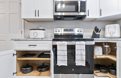 Church Street House | Extended stay 3-bedroom house PET FRIENDLY