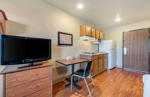 Southeast Colorado Springs Hotel | Extended Stay America Select Suites - Colorado Springs - Airport