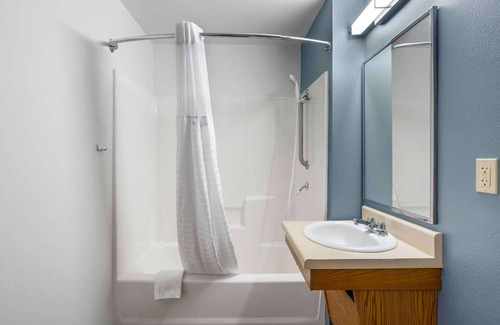 Southeast Colorado Springs Hotel | Extended Stay America Select Suites - Colorado Springs - Airport