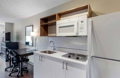 Doral Hotel | Extended Stay America Premier Suites - Miami - Airport - Doral - 87th Avenue South