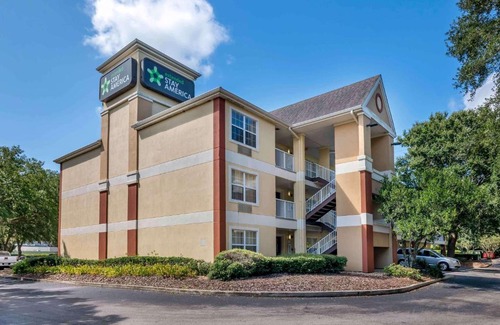 Gainesville Hotel | Extended Stay America Select Suites - Gainesville - I-75
