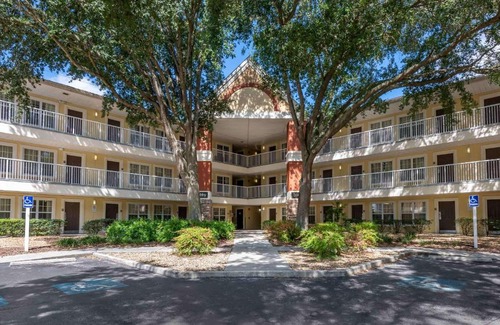 Gainesville Hotel | Extended Stay America Select Suites - Gainesville - I-75