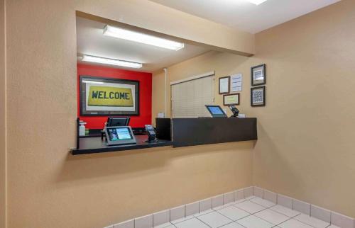 Gainesville Hotel | Extended Stay America Select Suites - Gainesville - I-75