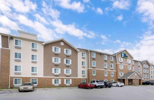 Louisville Hotel | Extended Stay America Select Suites - Louisville - Airport
