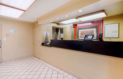 Smyrna Hotel | Extended Stay America Select Suites - Atlanta - Cumberland Mall