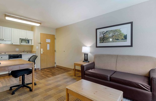 Cumberland Hotel | Extended Stay America Select Suites Atlanta Marietta Wildwoo