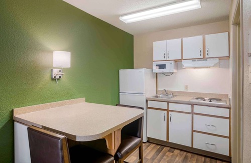 Sandy Springs Hotel | Extended Stay America Select Suites Atlanta Perimeter Hammon