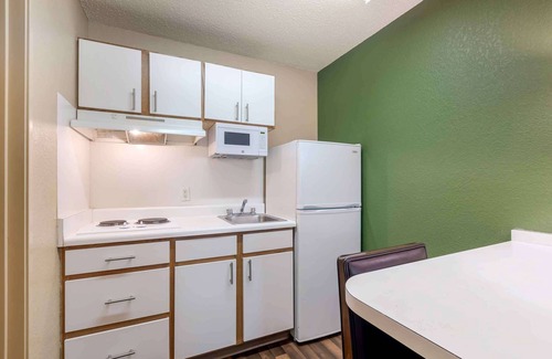 Sandy Springs Hotel | Extended Stay America Select Suites Atlanta Perimeter Hammon