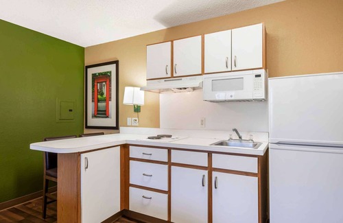Clearwater Hotel | Extended Stay America Suites Clearwater Carillon Park