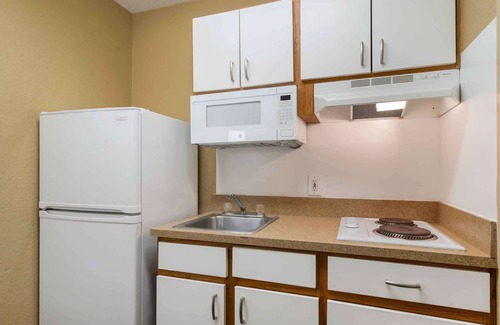 Clearwater Hotel | Extended Stay America Suites Clearwater Carillon Park