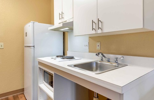 Dearborn Hotel | Extended Stay America Suites Detroit Dearborn