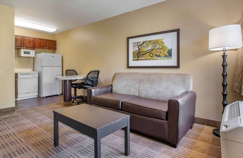 Durham Hotel | Extended Stay America Suites Raleigh RTP 4919 Miami Blvd