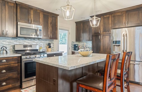 Bull Mountain House | Extended Stay Special Modern Luxury Single Family Home 5BR&3BA Pets Welcome
