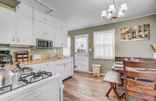 Central Colorado Springs House | Extended Stays Close to Broadmoor Ft Carson USAFA