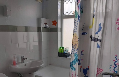 Luton Apartment | Exton House - Huku Kwetu (Luton)