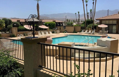 Cathedral City Condo | Extra Clean and Cozy Condo a short distance from Palm Springs.